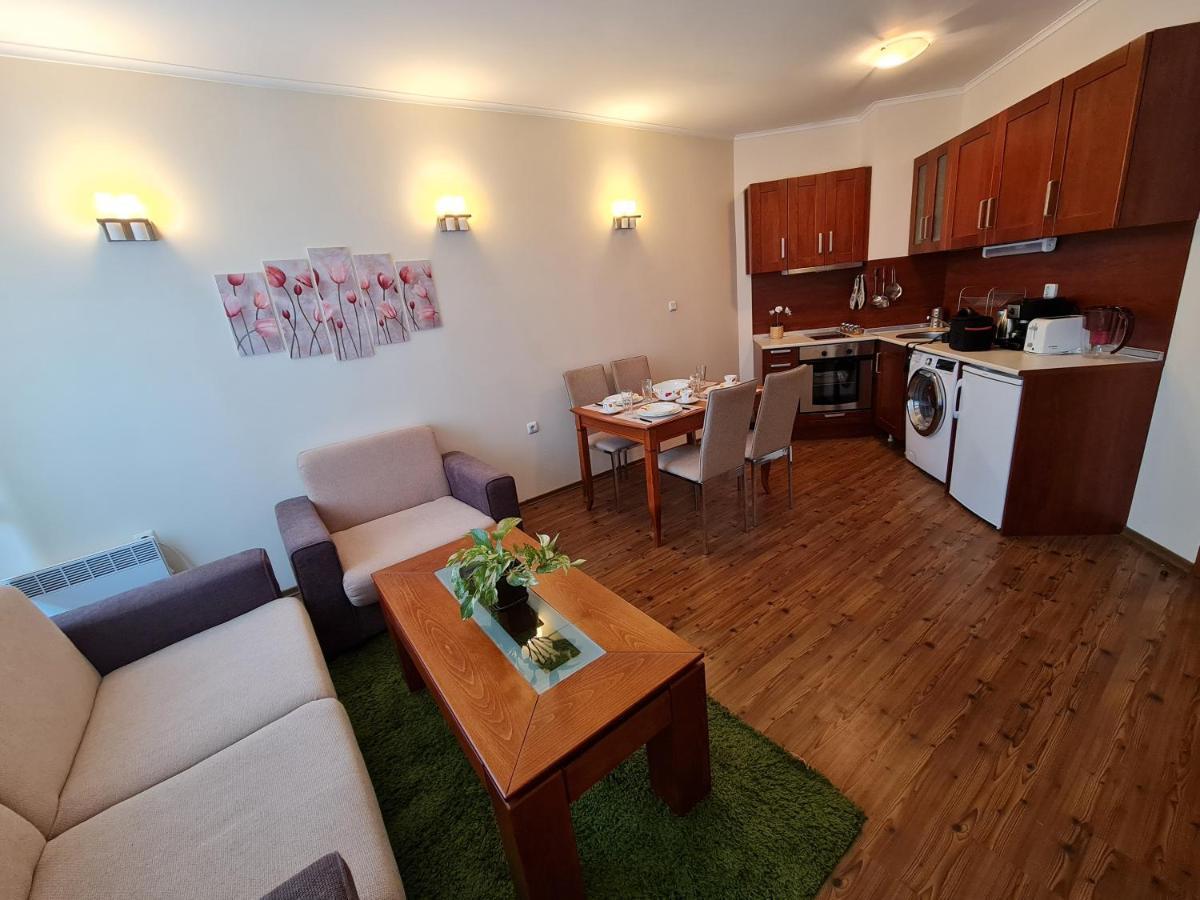 Bansko Vibes Apartments - Flora Boutique エクステリア 写真